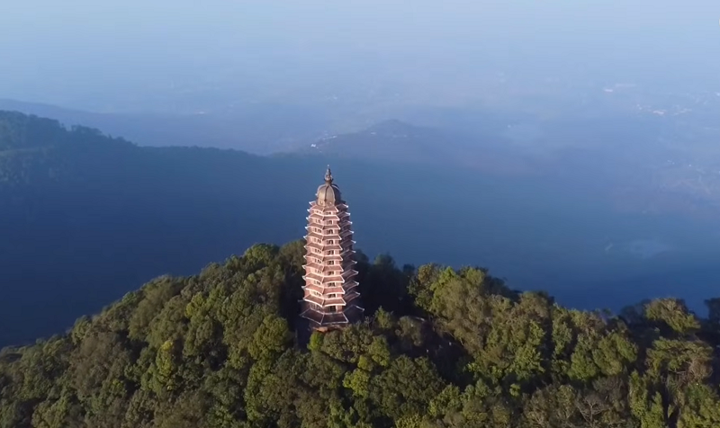 Phong thủy Núi Tản Viên Ba Vì – Thế đất Núi Tổ và dòng sinh khí Sơn Thủy